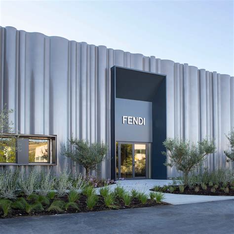 fendi vomero numero di telefono|Fendi S.r.l. a Fermo: Numero Telefono e Mappa .